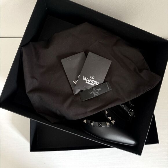 ⭕️ VALENTINO Sandals Heels Black Leather Rockstud Ankle Strap 39 - Picture 11 of 11